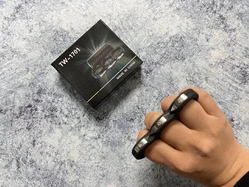 TW1701三指拳扣电击器详情图5.jpg